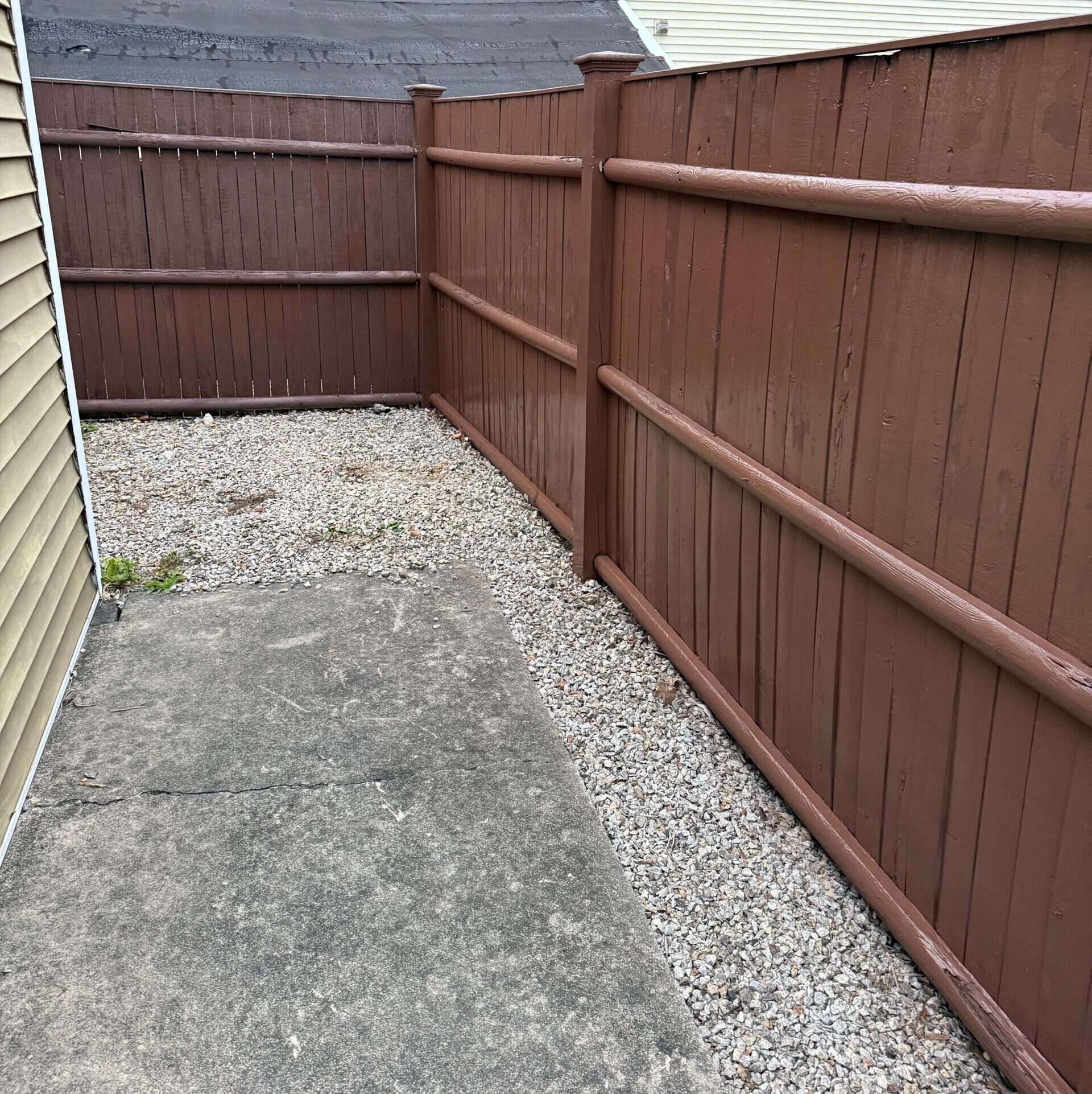 Fence Painting In Worcester, MA